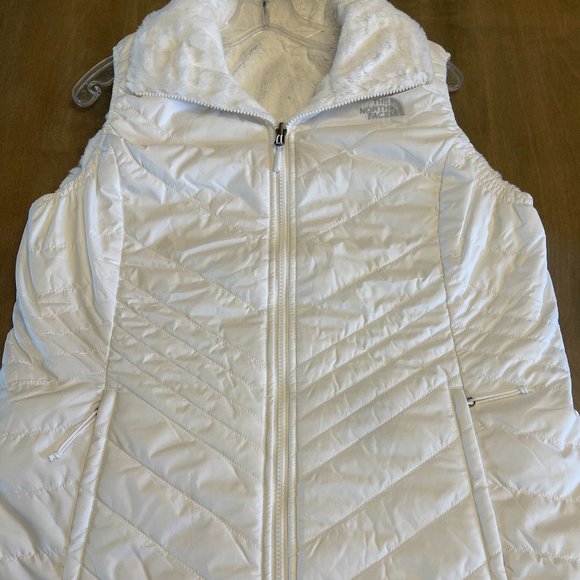 The North Face White Vest - Picture 5 of 5